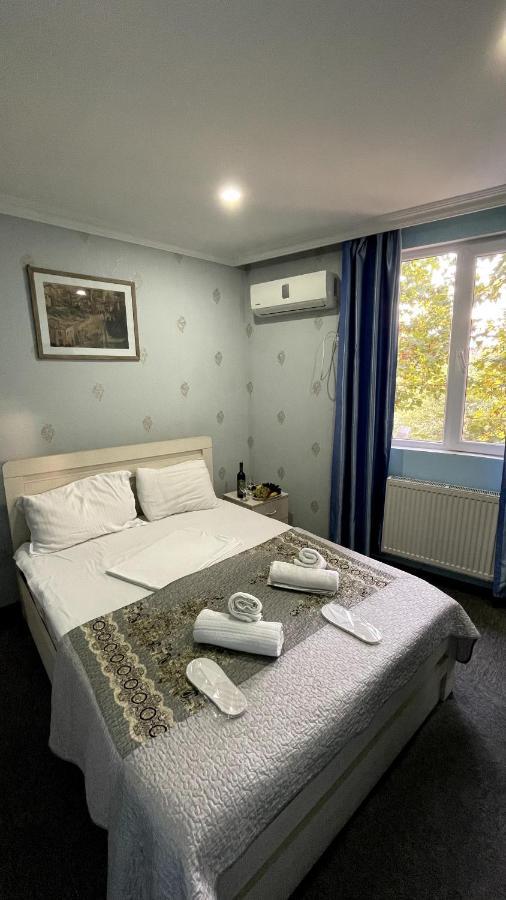 Hotel Shalimar Τυφλίδα Εξωτερικό φωτογραφία