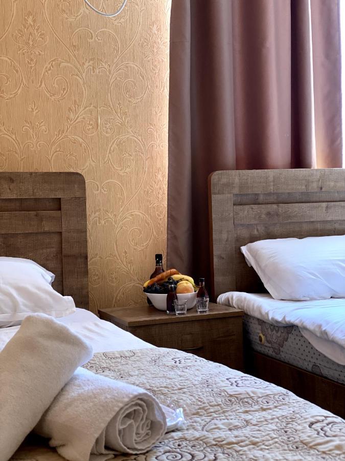 Hotel Shalimar Τυφλίδα Εξωτερικό φωτογραφία