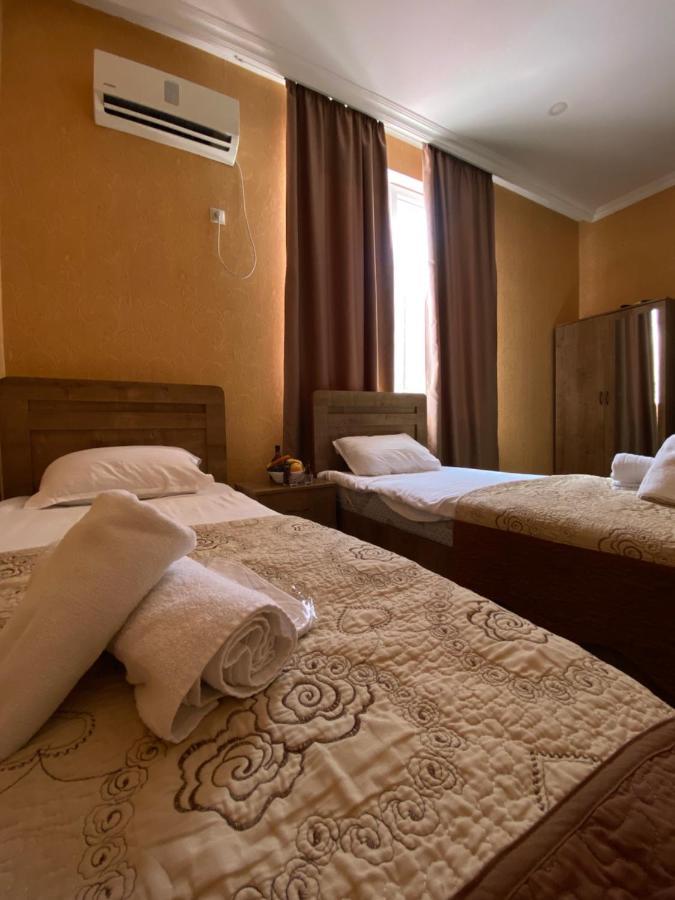 Hotel Shalimar Τυφλίδα Εξωτερικό φωτογραφία