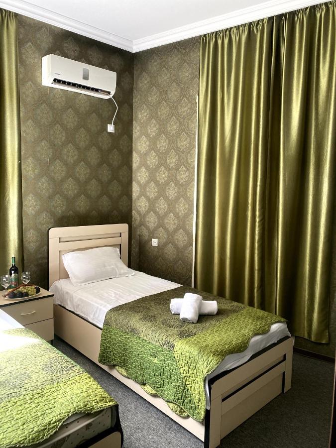 Hotel Shalimar Τυφλίδα Εξωτερικό φωτογραφία