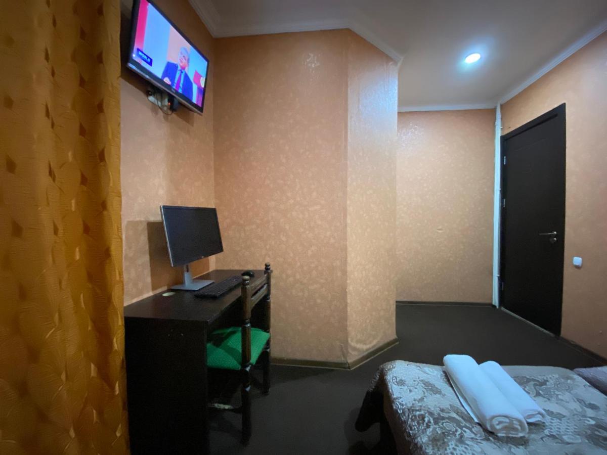 Hotel Shalimar Τυφλίδα Εξωτερικό φωτογραφία