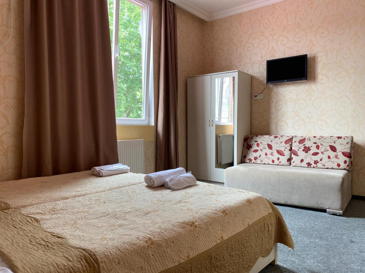 Hotel Shalimar Τυφλίδα Εξωτερικό φωτογραφία