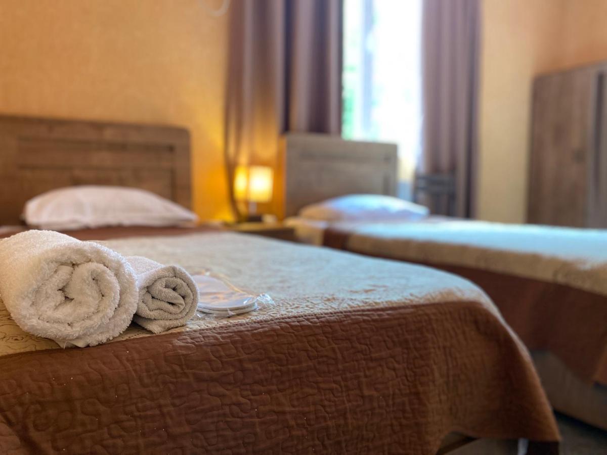 Hotel Shalimar Τυφλίδα Εξωτερικό φωτογραφία