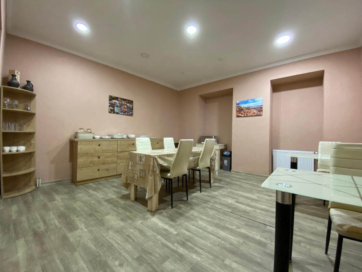 Hotel Shalimar Τυφλίδα Εξωτερικό φωτογραφία