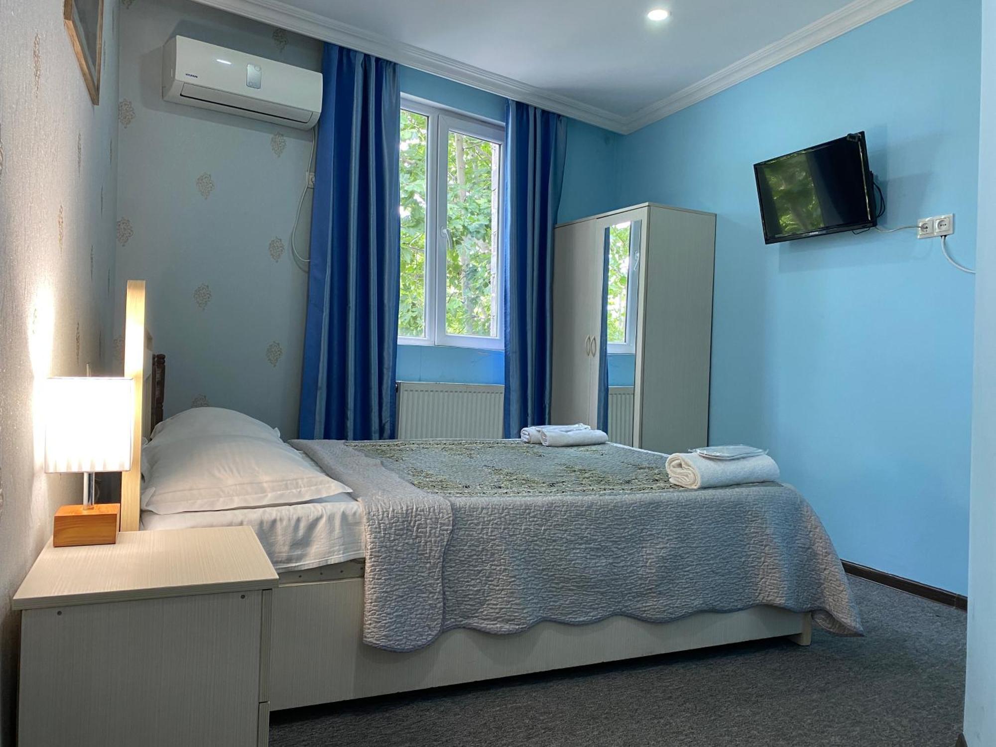 Hotel Shalimar Τυφλίδα Εξωτερικό φωτογραφία