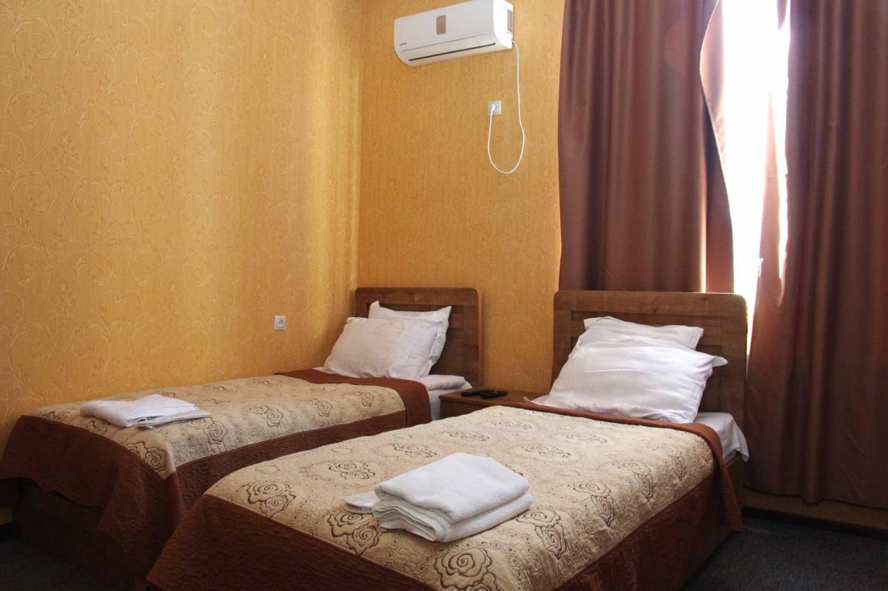 Hotel Shalimar Τυφλίδα Εξωτερικό φωτογραφία