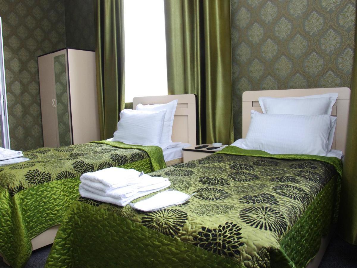 Hotel Shalimar Τυφλίδα Εξωτερικό φωτογραφία